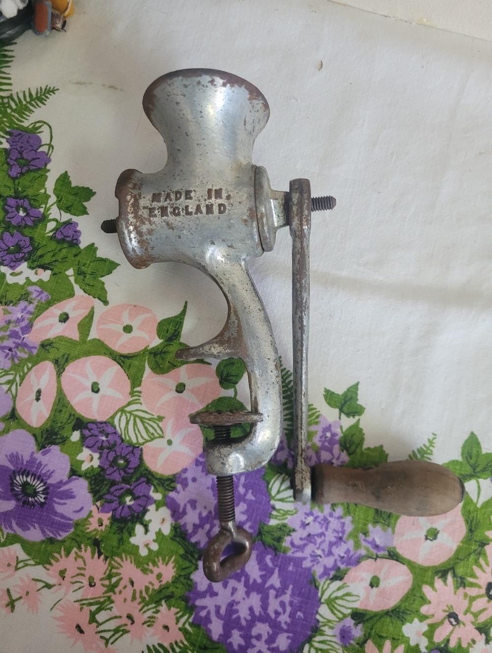 Vintage Hand-Crank Food Grinder Cast Iron England As Is